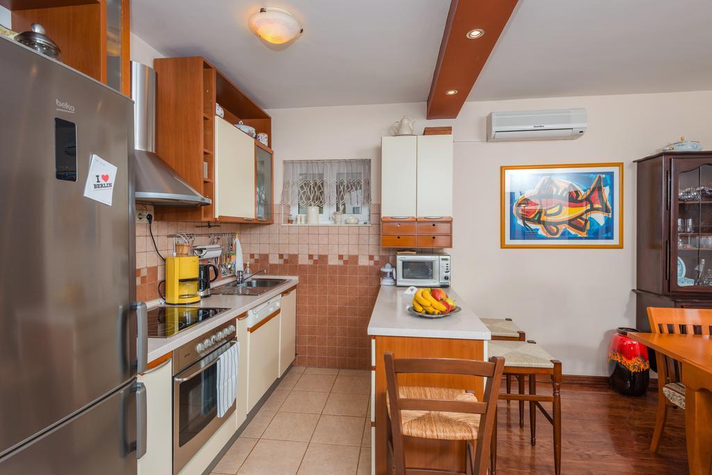 Idis Luxury Apartment Подстрана Экстерьер фото